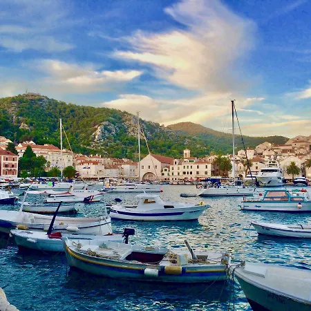 Feel Right At With Our Spacious Apartment! Perfect For An Island Getaway Hvar Town